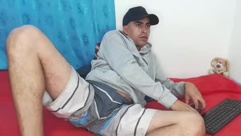 Snapshot of badjuanhot chatting on 02/25/25, 03:16 Juan Help us reach 100 likes online show from 02/25/25, 03:16