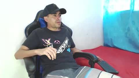 Snapshot of badjuanhot chatting on 03/09/25, 07:26 Juan Help us reach 100 likes online show from 03/09/25, 07:26