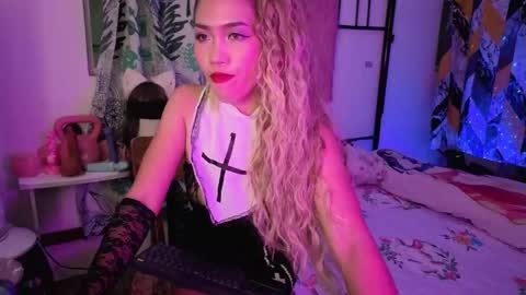 badlilbambi online show from 10/03/25, 12:13