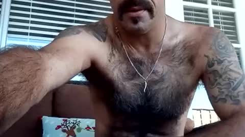 Snapshot of badmtherfuker chatting on 12/21/25, 07:21 badmtherfuker online show from 12/21/25, 07:21