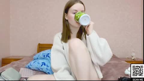 Snapshot of bae_cake_ chatting on 02/13/25, 05:22 Alice online show from 02/13/25, 05:22