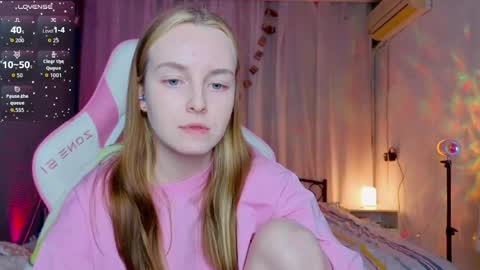 Snapshot of bae_cake_ chatting on 04/24/26, 10:34 Alice online show from 04/24/26, 10:34