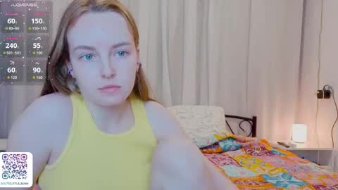 Snapshot of bae_cake_ chatting on 05/23/26, 05:17 Alice online show from 05/23/26, 05:17