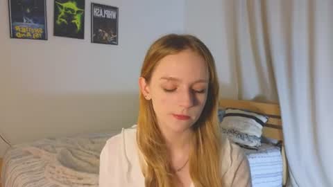 Snapshot of baeyoda chatting on 06/14/26, 04:20 Kate online show from 06/14/26, 04:20
