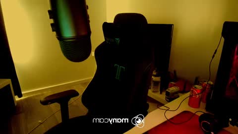 Snapshot of baftez chatting on 02/24/25, 07:55 Baffels online show from 02/24/25, 07:55