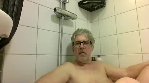 baggelina75 online show from 04/22/26, 07:04