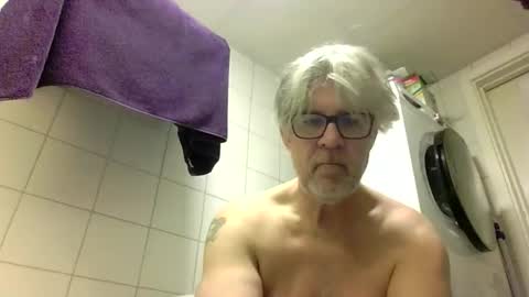 Snapshot of baggelina75 chatting on 04/26/26, 06:55 baggelina75 online show from 04/26/26, 06:55