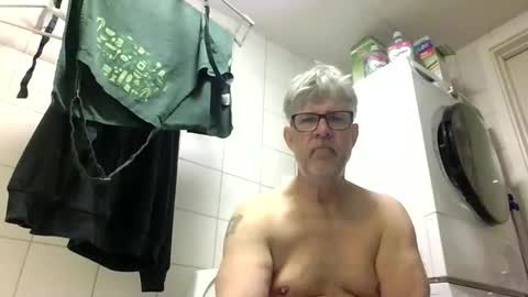 Snapshot of baggelina75 chatting on 05/11/26, 07:58 baggelina75 online show from 05/11/26, 07:58