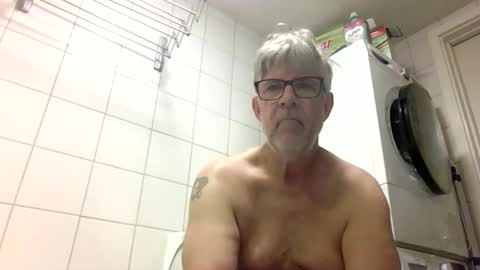 Snapshot of baggelina75 chatting on 06/04/26, 03:45 baggelina75 online show from 06/04/26, 03:45