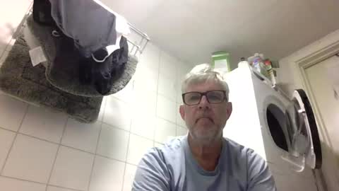 Snapshot of baggelina75 chatting on 08/08/26, 04:42 baggelina75 online show from 08/08/26, 04:42