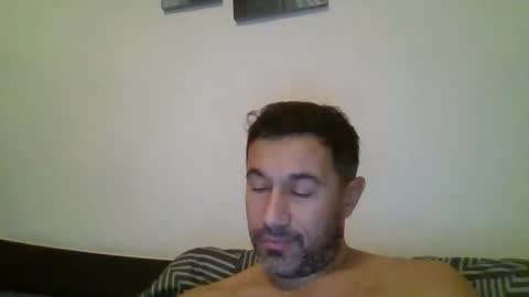 Snapshot of bagio18 chatting on 12/22/25, 08:06 Bagio online show from 12/22/25, 08:06