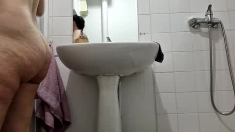 Snapshot of baiedesbois chatting on 11/10/25, 07:35 Baiedesbois online show from 11/10/25, 07:35