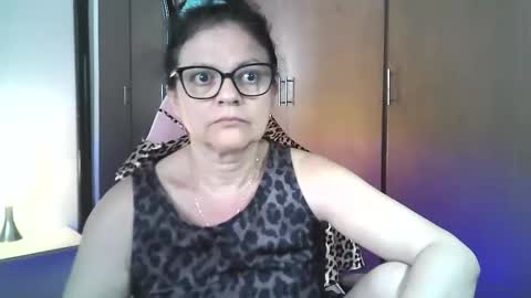 Snapshot of bailarina_atrevida chatting on 05/09/26, 07:19 sandra online show from 05/09/26, 07:19