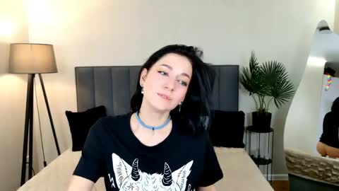 Snapshot of baileelynn chatting on 05/10/26, 12:43 Bailyn online show from 05/10/26, 12:43