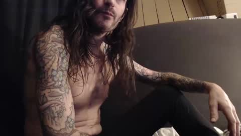 Bailey online show from 01/16/25, 01:58