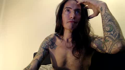 Bailey online show from 10/05/25, 10:40