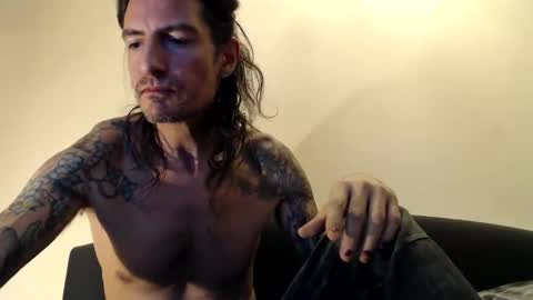 Bailey online show from 10/18/25, 01:52