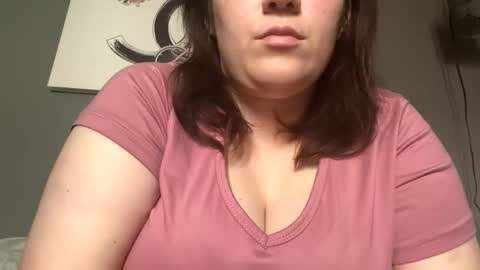 Snapshot of bailey_bee_ chatting on 05/31/26, 06:42 bailey_bee_ online show from 05/31/26, 06:42
