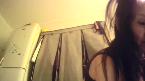 Snapshot of bailliy chatting on 05/02/26, 11:37 bailliy online show from 05/02/26, 11:37