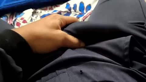 bajoceroo10 online show from 12/18/25, 01:11