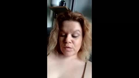 Snapshot of balanescuannamaria21 chatting on 05/25/26, 11:16 balanescuannamaria21 online show from 05/25/26, 11:16