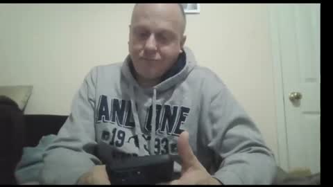 Snapshot of ballzrockwell chatting on 07/05/26, 04:19 ballzrockwell online show from 07/05/26, 04:19