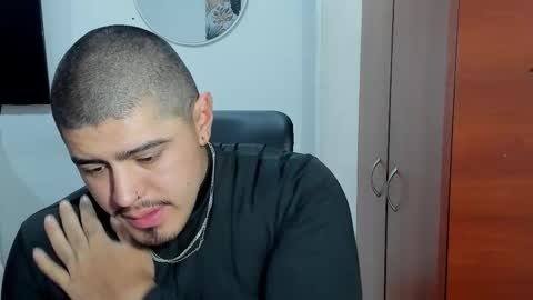 Andres -  online show from 11/28/25, 11:02