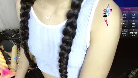 Arianna   online show from 11/19/25, 07:58