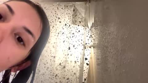 bambii_petite online show from 01/10/26, 02:30