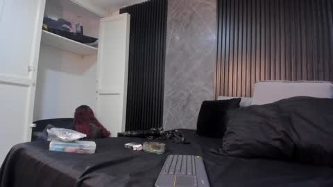 Snapshot of bambiiqueen chatting on 12/26/24, 12:59 Bambi online show from 12/26/24, 12:59