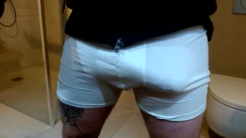 Snapshot of bambooo7171 chatting on 01/08/26, 03:25 bambooo7171 online show from 01/08/26, 03:25