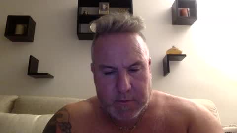 Snapshot of banana5289 chatting on 01/11/25, 12:01 banana5289 online show from 01/11/25, 12:01