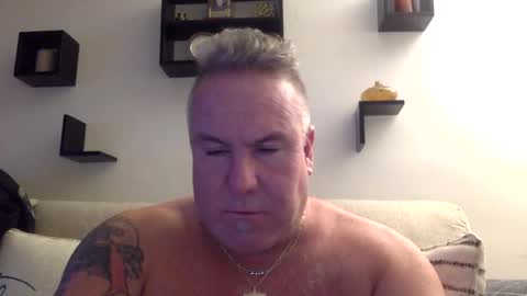 Snapshot of banana5289 chatting on 01/14/25, 02:08 banana5289 online show from 01/14/25, 02:08