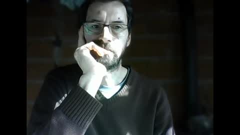 Snapshot of banana_argen_15 chatting on 05/14/26, 01:51 Ezequiel online show from 05/14/26, 01:51