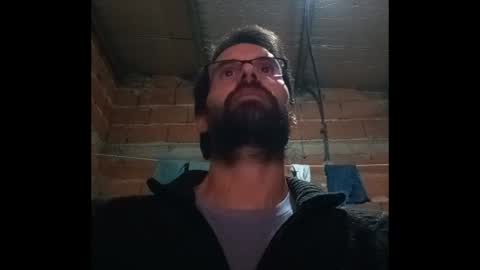 Snapshot of banana_argen_15 chatting on 05/19/26, 01:22 Ezequiel online show from 05/19/26, 01:22