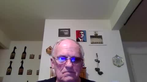 banana_hammock70 online show from 04/18/26, 09:15