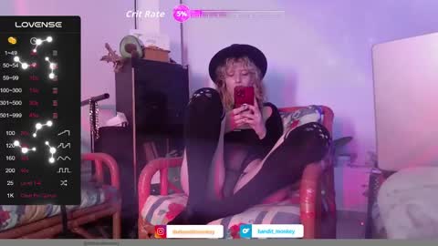 Snapshot of bandit_monkey chatting on 04/30/26, 02:51 V E R O N I C A online show from 04/30/26, 02:51