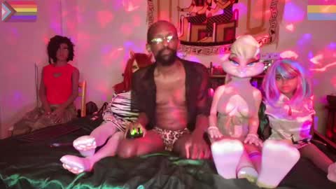 Bando Husbando online show from 02/05/25, 05:30