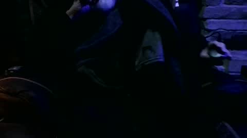 Snapshot of banjoey48 chatting on 12/31/24, 04:27 BANJOEY online show from 12/31/24, 04:27