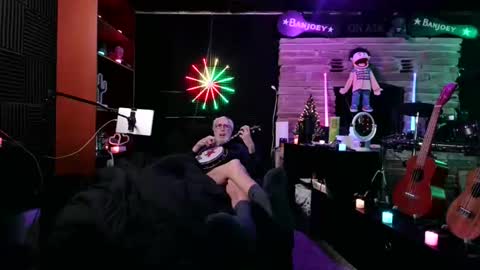 BANJOEY online show from 05/26/26, 04:08