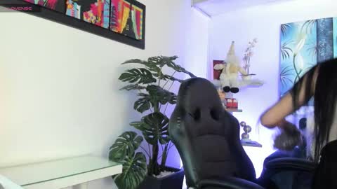 Gabi  online show from 12/21/25, 07:10