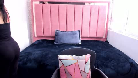 B A R B A R A online show from 11/25/25, 11:54