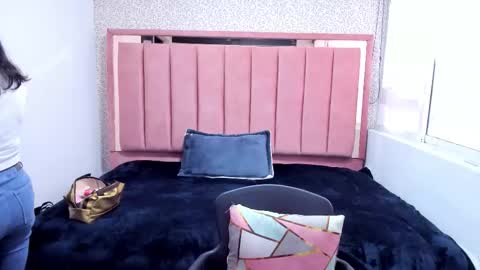 B A R B A R A online show from 11/28/25, 11:57