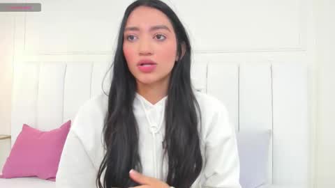 Barbara Noa  online show from 12/18/25, 12:00