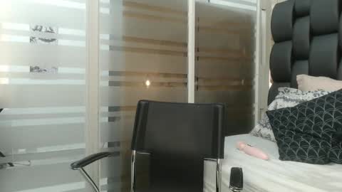Snapshot of barbara_portman chatting on 12/24/24, 01:06 Barbara online show from 12/24/24, 01:06