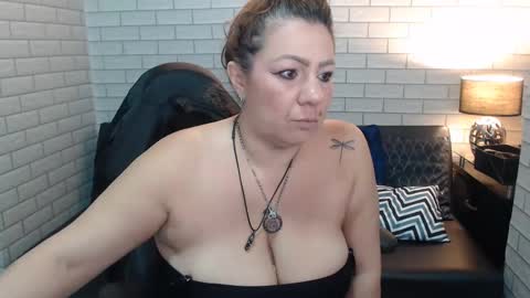 Snapshot of barbara_portman chatting on 02/17/25, 12:16 Barbara online show from 02/17/25, 12:16