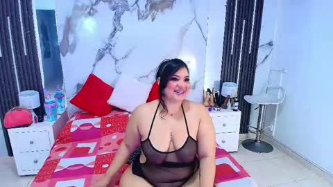 Snapshot of barbaraferrer69 chatting on 04/27/26, 11:41 BARBARA FERRER online show from 04/27/26, 11:41