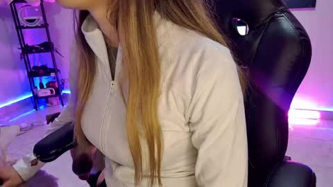 sexy Barbie online show from 05/03/26, 02:28