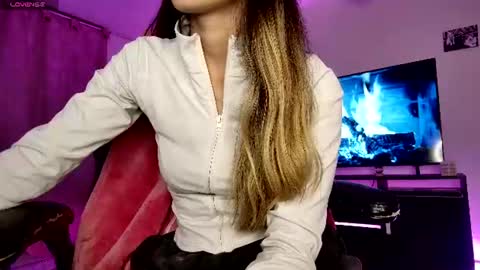 Snapshot of barbie20_ chatting on 07/17/26, 02:07 sexy Barbie online show from 07/17/26, 02:07