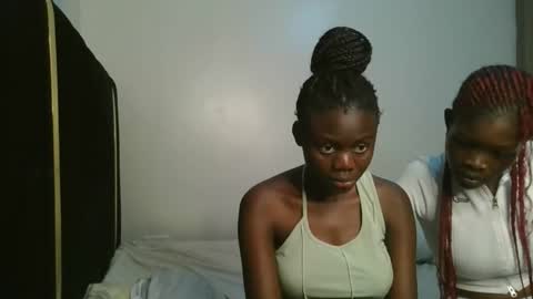 queen online show from 09/18/25, 01:57